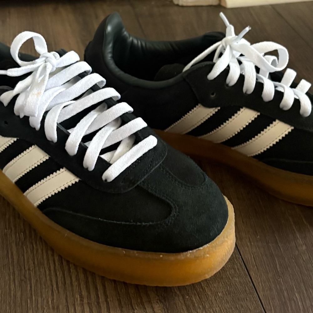 Adidas Samba - Men’s Size 9. Never worn. No box